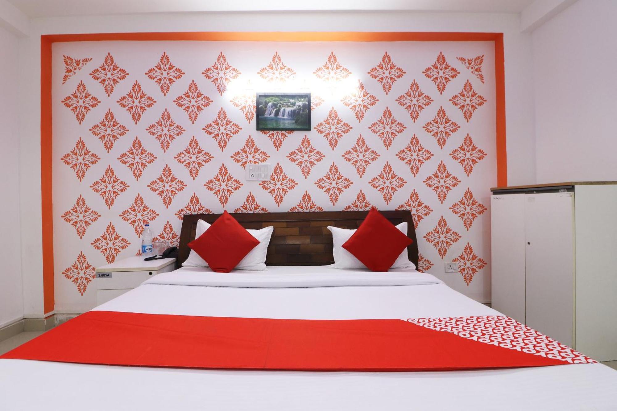 Hotel O Aaradhya Residency Noida Exterior photo